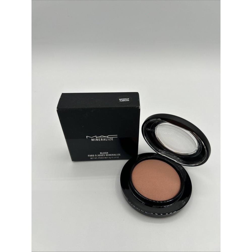 MAC Mineralize Blush Naturally Flawless 0.14oz/4g Brand New In Box